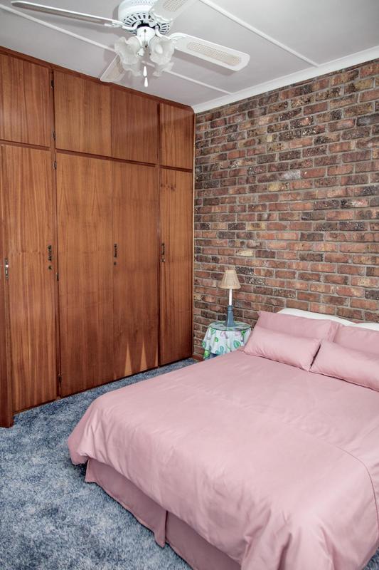 5 Bedroom Property for Sale in Douglas Northern Cape